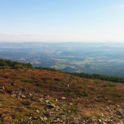 Výhled z Obřího hřebene do Polska