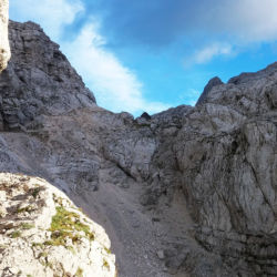 Sedlo Dolič a Koča na Doliču na dosah